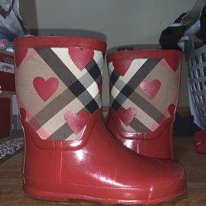 Little girls Burberry boots size 33Eu 2US